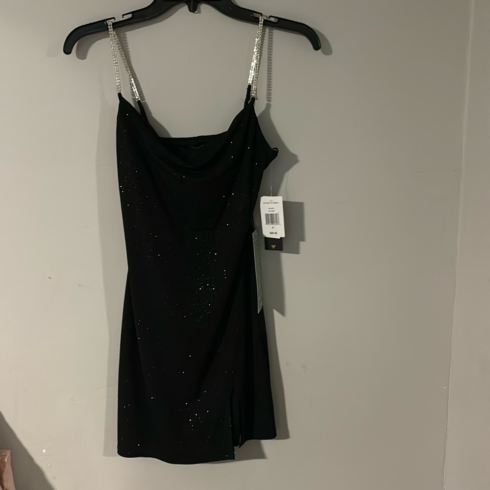 black city triangles hoco/going out dress. size XS nwt perfect condition